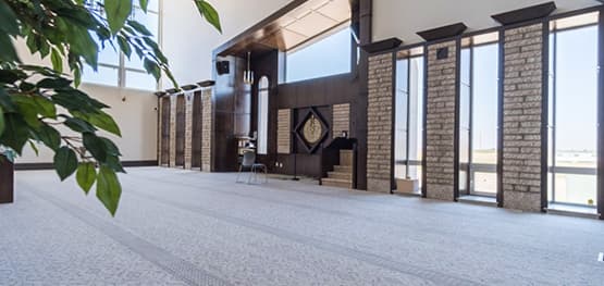 Mihrab and minbar wall